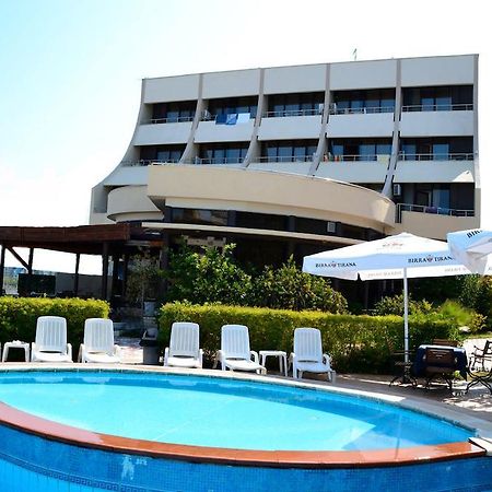 Akropoli Hotel Kryemëdhej Exterior foto