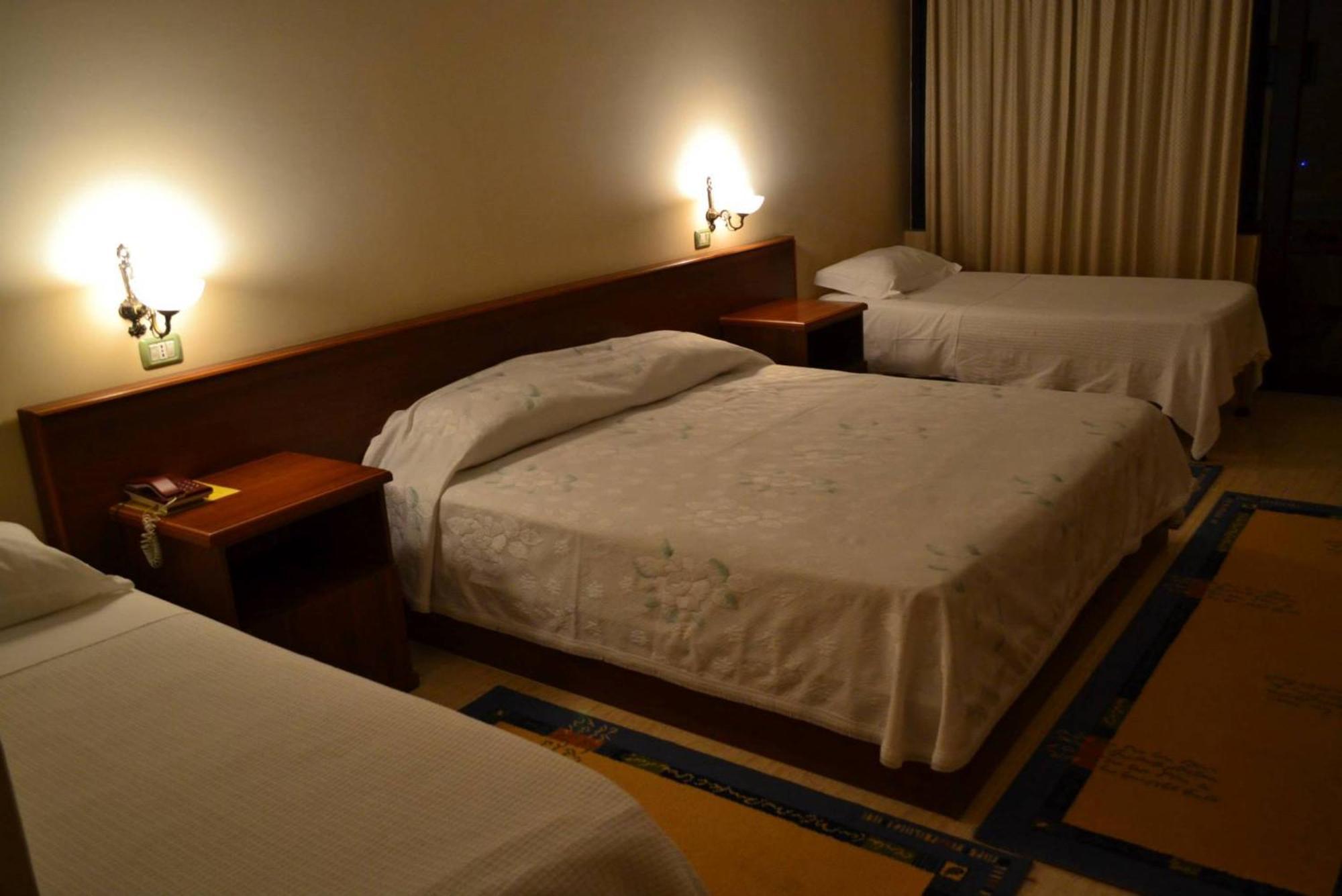 Akropoli Hotel Kryemëdhej Habitación foto