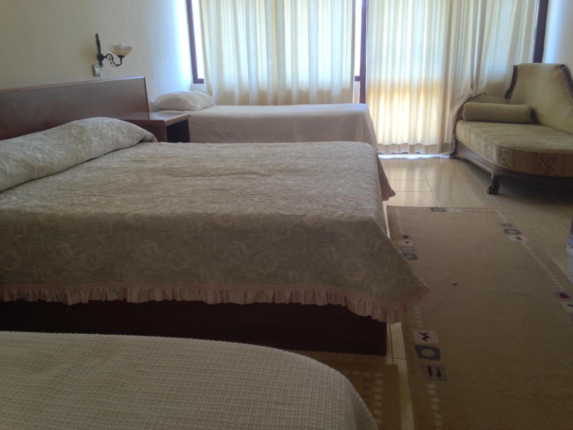 Akropoli Hotel Kryemëdhej Habitación foto