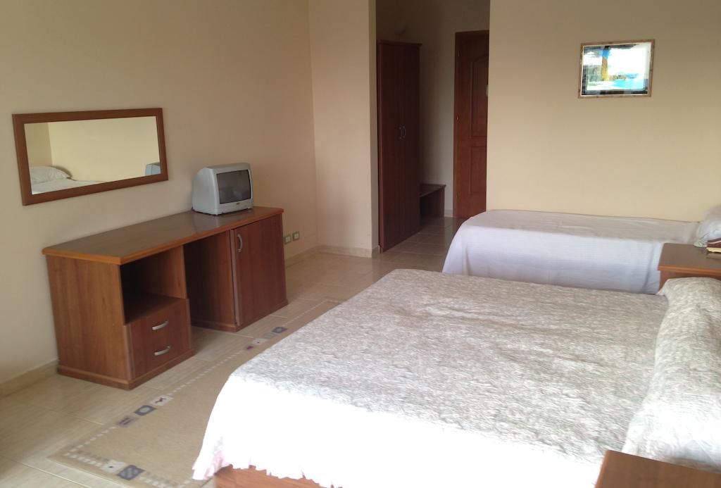 Akropoli Hotel Kryemëdhej Habitación foto